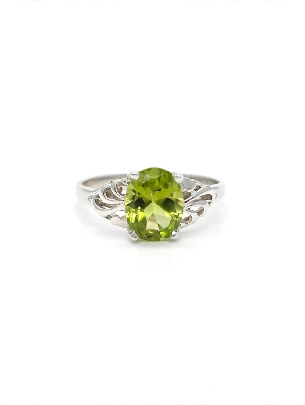925 Sterling Silver Peridot Green Ring Size 7.5 Oval Vintage Filigree